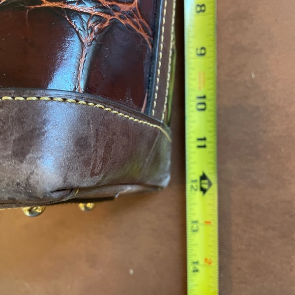 Dooney and Bourke Vintage 🎉HP🎉 GUC top zip shoulder hand bag in brown leather - Picture 14 of 15